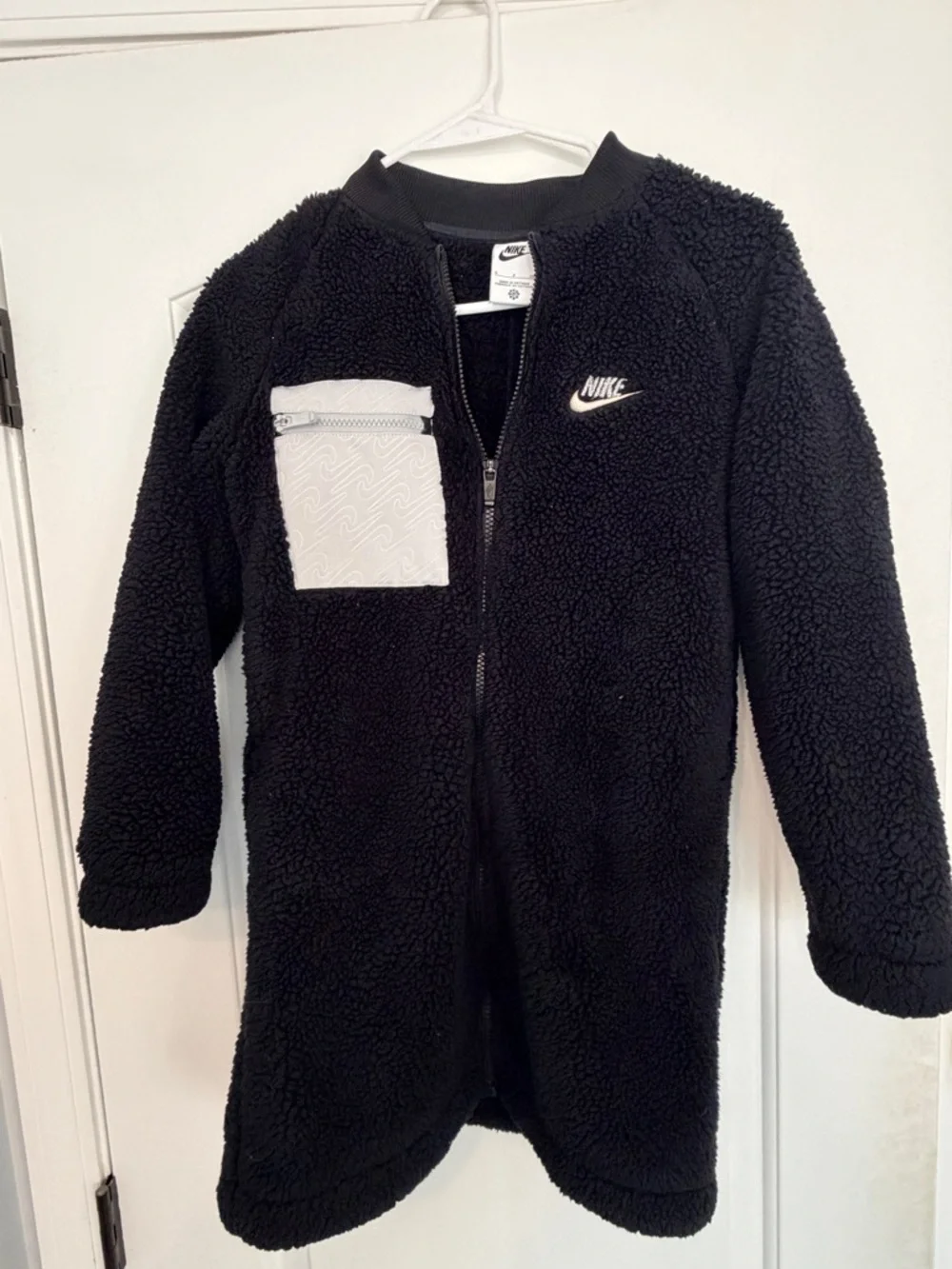 Nike Black Teddy Sherpa Zip Jacket with Light Gray Chest Pocket - Picture 3 of 4